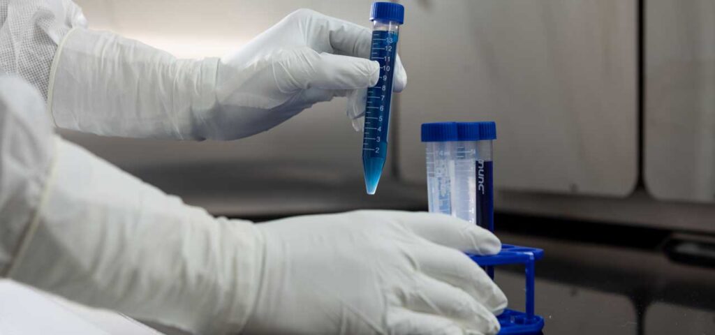 HALYARD Cleanroom Gloves